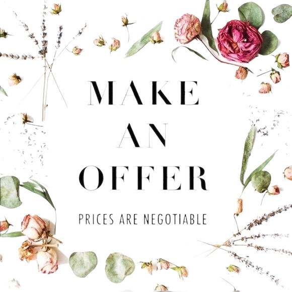 Soft and cozy neck scarf cream and tan circle scarf - Picture 8 of 9